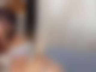 Live cam show with Martina Rossi - Lovense Middle Aged on Lustler