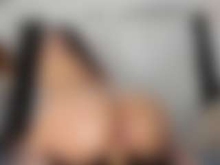 Live cam show with Martina Rossi - Lovense Middle Aged on intimatelivegirls.com