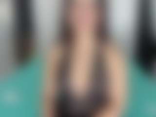 Live cam show with Martina Rossi - Oil on madthumbs