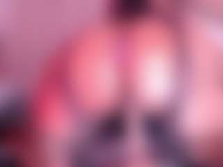 Salome MILF webcam performer live streaming
