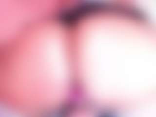 Live cam show with Salome - Mature on CamwithHer