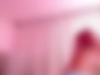 Salome MILF webcam performer live streaming