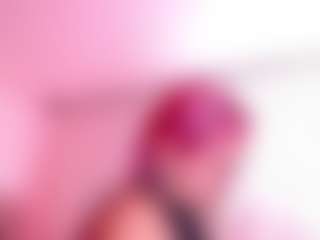 Salome MILF webcam performer live streaming