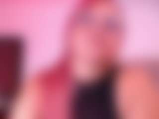 Salome MILF webcam performer live streaming