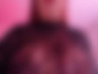 Live cam show with Salome - Mature on Hubzter Live