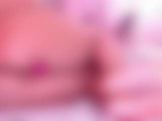 Salome MILF webcam performer live streaming