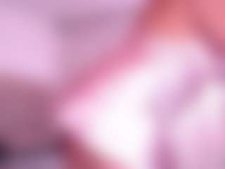 Live cam show with Salome - Public Mature on CamwithHer