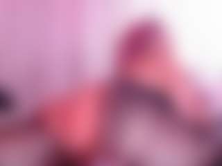 Salome MILF webcam performer live streaming