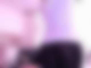 Salome MILF webcam performer live streaming