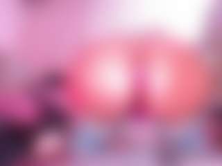 Salome MILF webcam performer live streaming