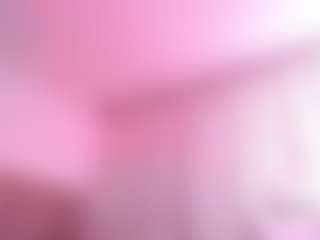 Salome MILF webcam performer live streaming