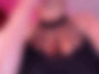 Live cam show with Salome - Deepthroat on sexylive.show