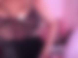 Live cam show with Salome - Mature on Camsoda