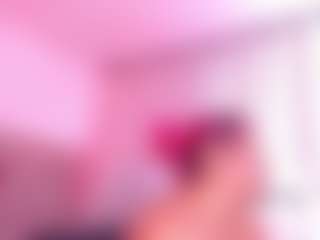 Live cam show with Salome - Handjob on Camsoda