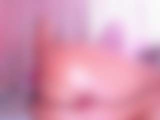 Salome MILF webcam performer live streaming