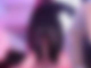 Salome MILF webcam performer live streaming