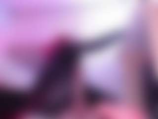 Salome MILF webcam performer live streaming
