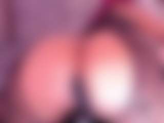 Live cam show with Salome - Public Mature on ObeyMaria