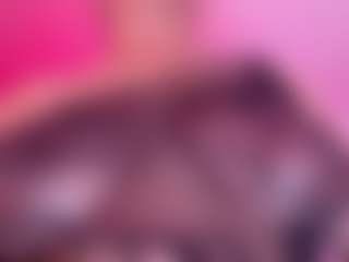 Live cam show with Salome - Public MILF on camtv