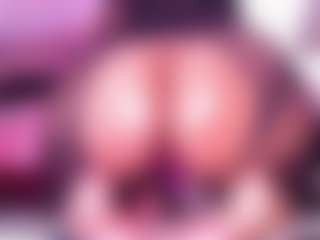 Live cam show with Salome - Oil on TastyBlacksLive