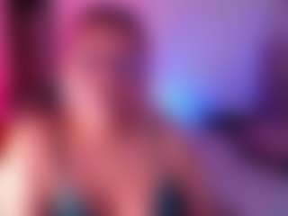 Live cam show with Salome - Mature on SinfulBabes