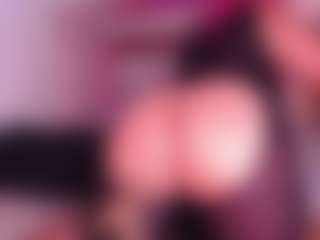 Live cam show with Salome - Flashing on Mixed Magazine Live