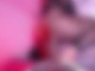 Salome MILF webcam performer live streaming
