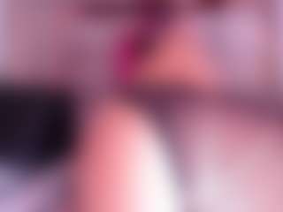 Salome MILF webcam performer live streaming