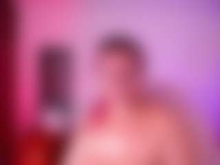 Live cam show with Salome - Middle Aged on Camsoda