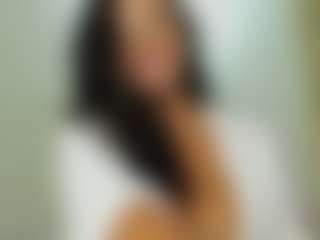 Live cam show with zandy cooper - Shaved Pussy Curvy on Cam Slut