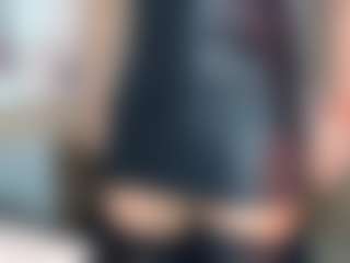 Live cam show with briannalorens - Bikini on Dolls Live