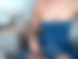 Live cam show with briannalorens - Solo on Camsoda