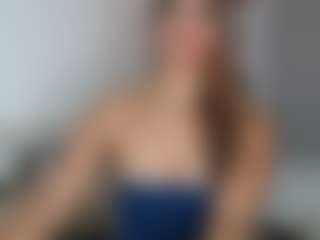 Live cam show with briannalorens - Solo on Camsoda
