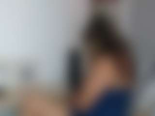 Live cam show with briannalorens - Athletic on StripNow