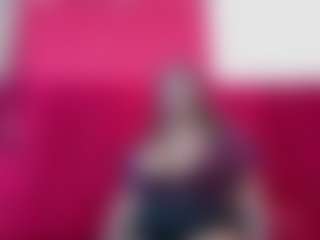 Live cam show with Harley evans - Black Amateur on SxyPornLive