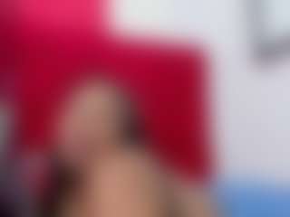 Live cam show with Harley evans - Bedroom Ebony on Camsoda