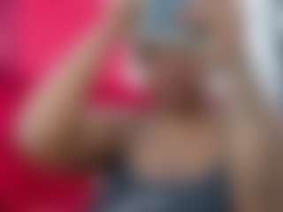 Live cam show with Harley evans - Bedroom Ebony on Camsoda