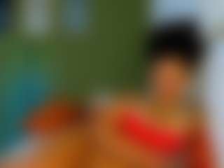 Live cam show with Karlyee - Orgasm on Latina Girls