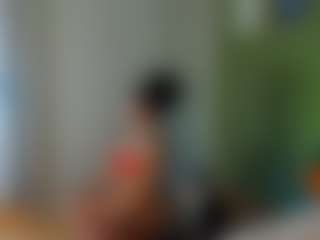Live cam show with Karlyee - Double Penetration on 1on1-livenow