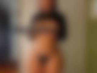 Karlyee's Live Sex Cam Show