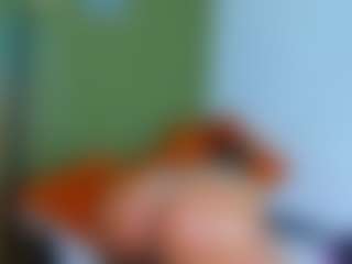 Live cam show with Karlyee - Doggy Style on Free Soda