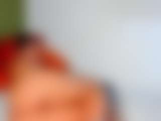 Live cam show with Karlyee - Handjob on chickslive.net
