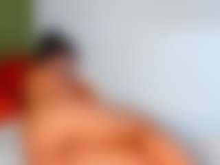 Live cam show with Karlyee - Normal on Instabang