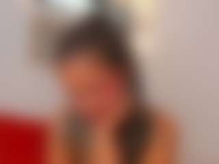 Live cam show with Karlyee - Anal on Soda Cam
