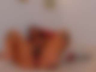 Live cam show with Karlyee - Drinking on realtime-chat