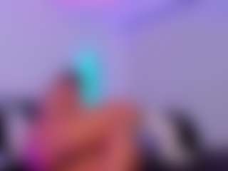Karlyee's Live Sex Cam Show
