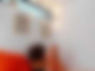 Live cam show with Karlyee - Fuck Machine on Camsoda