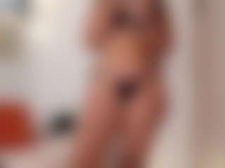 Live cam show with Karlyee - Nipple Piercings on Camsoda