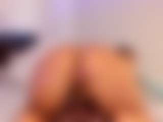Karlyee's Live Sex Cam Show