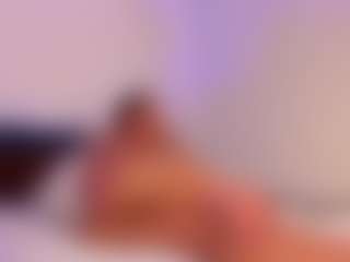 Karlyee's Live Sex Cam Show